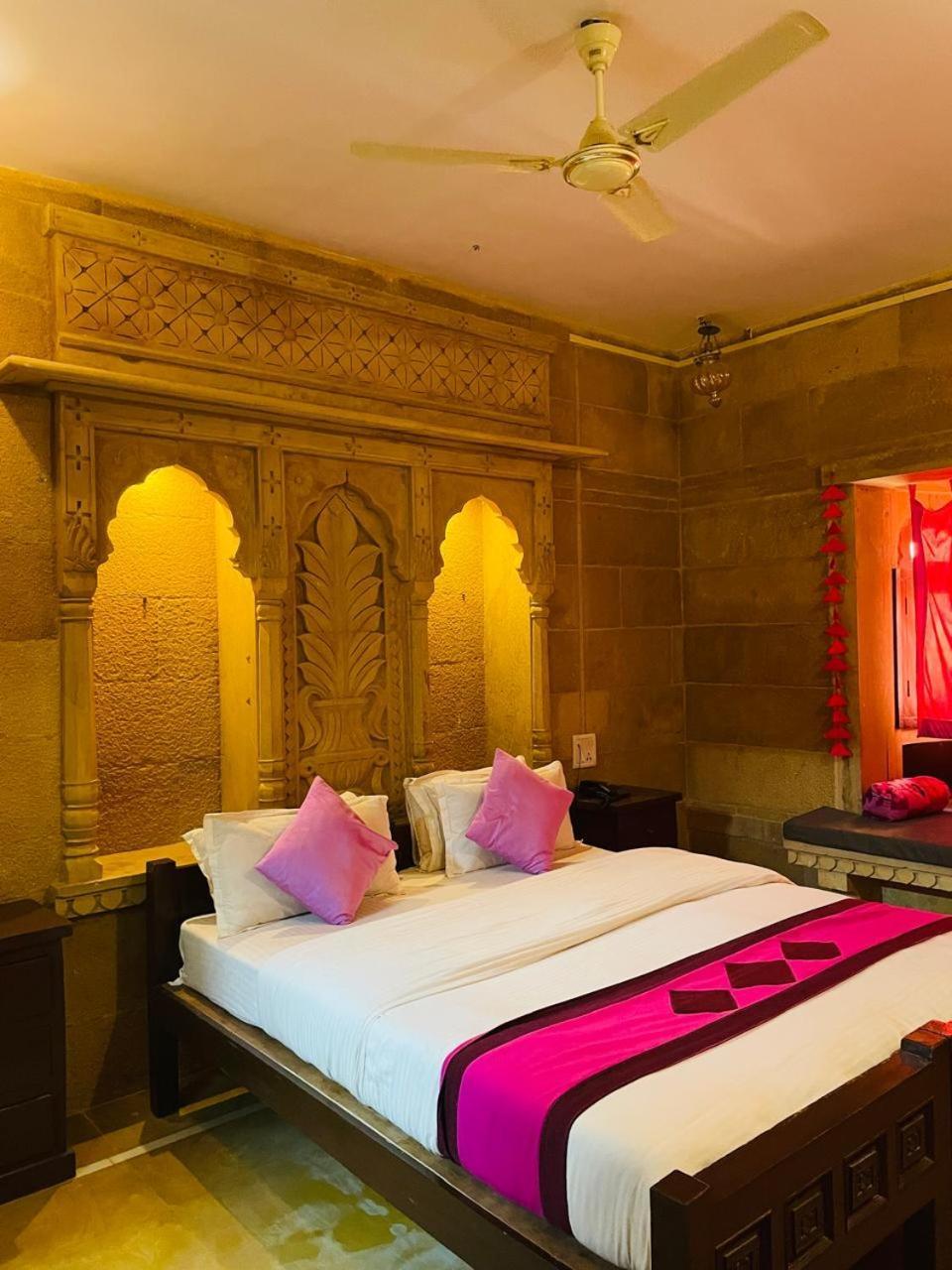 Hotel Nirmal Haveli Dzsaiszalmer Kültér fotó