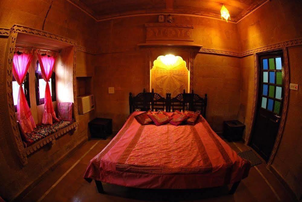 Hotel Nirmal Haveli Dzsaiszalmer Kültér fotó