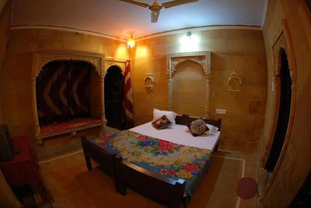 Hotel Nirmal Haveli Dzsaiszalmer Kültér fotó