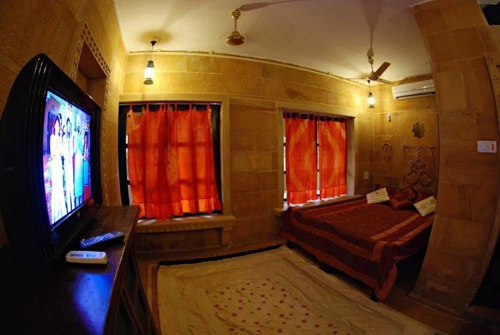Hotel Nirmal Haveli Dzsaiszalmer Kültér fotó